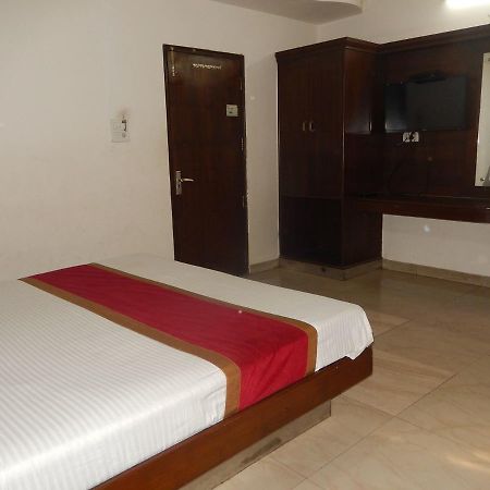 White House Tourist Lodge Neu-Delhi Exterior foto