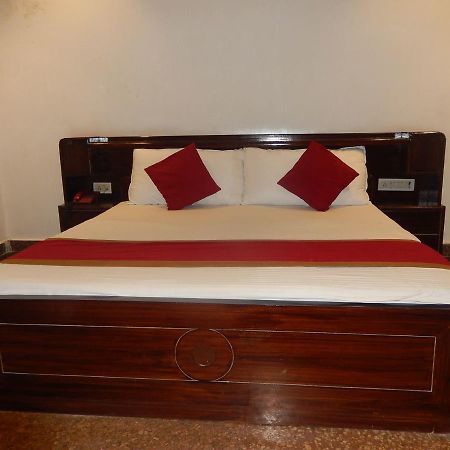 White House Tourist Lodge Neu-Delhi Exterior foto